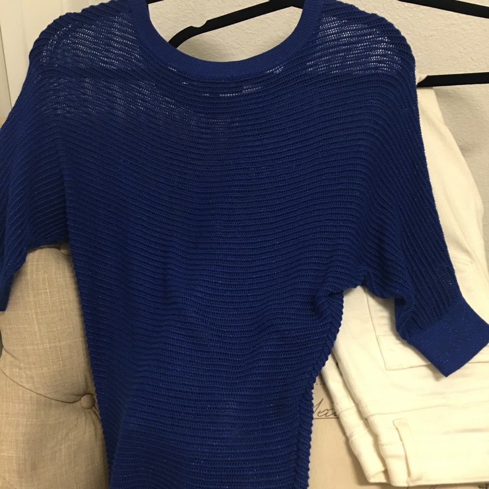 ✨ Moving sale 🚗- Gorgeous Sparkly Blue Dolman Top, Size XS - Picture 2 of 3